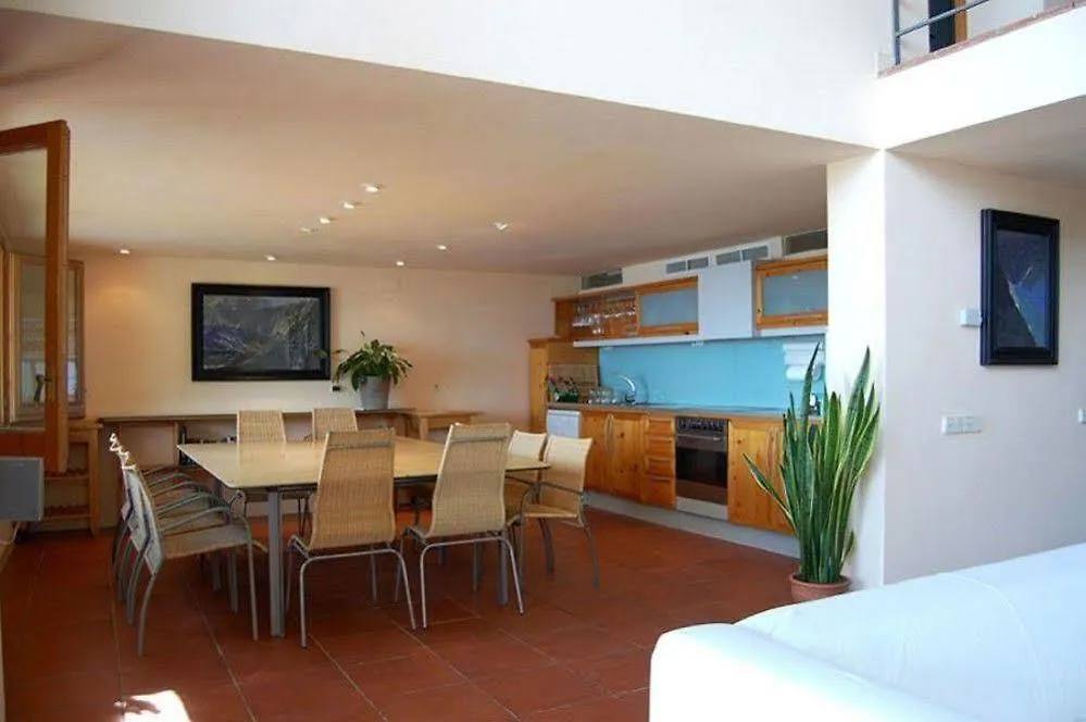 דירות סיטגס Casa Roca
