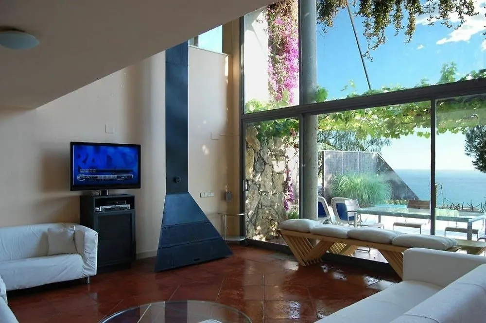 דירות סיטגס Casa Roca